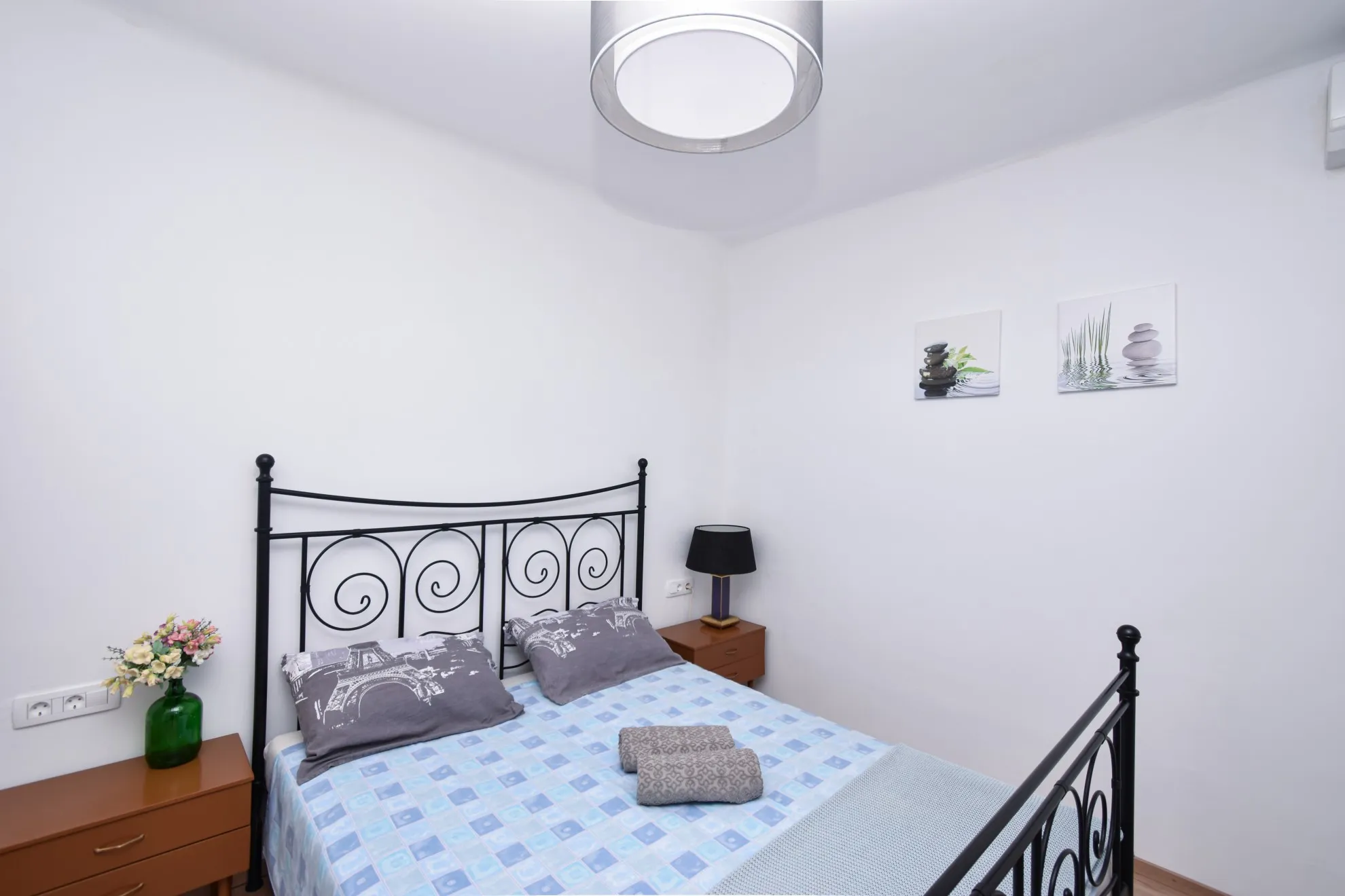 renovirana kuća u na odličnoj lokaciji s velikim dvorištem - slika 25