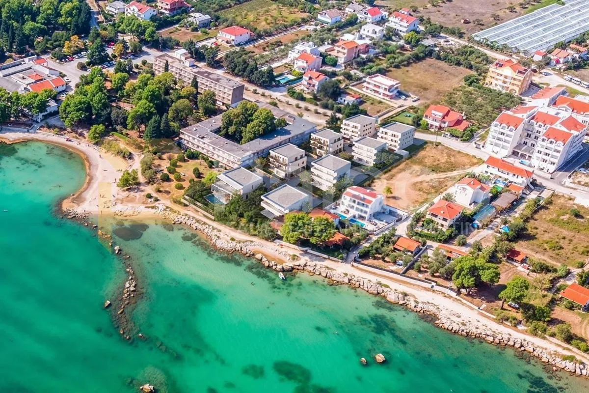 ekskluzivni penthouse na cijelom katu zgrade – drugi red do mora - slika 4