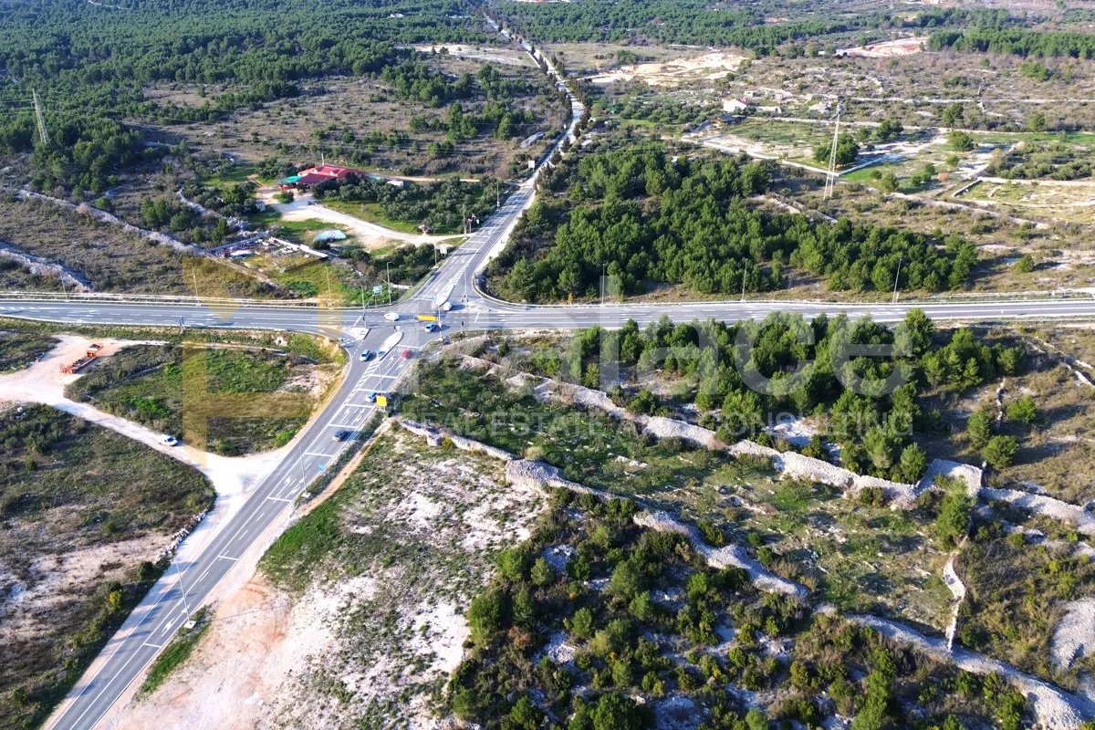 građevinski teren poslovno-proizvodne namjene - 6618m2 vodice - slika 3