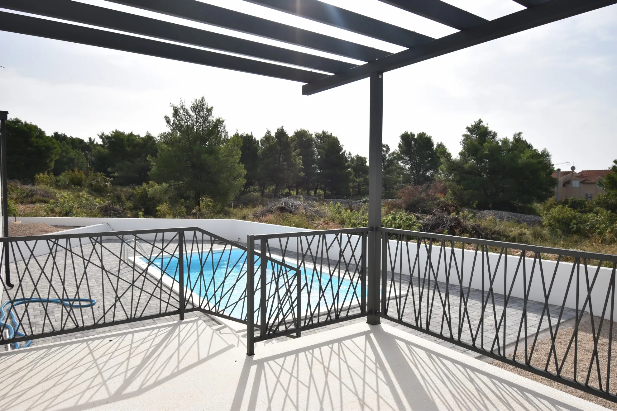 samostojeća nova kuća s bazenom i dvorištem, vodice, 319 m2 - slika 4