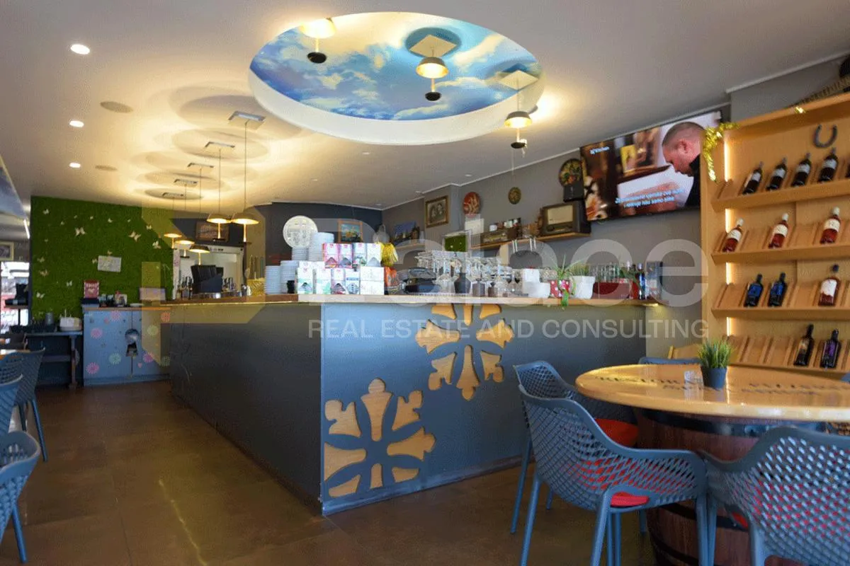 pirovac, centar: restoran s uhodanim poslovanjem i kuća, prvi red do mora - slika 6