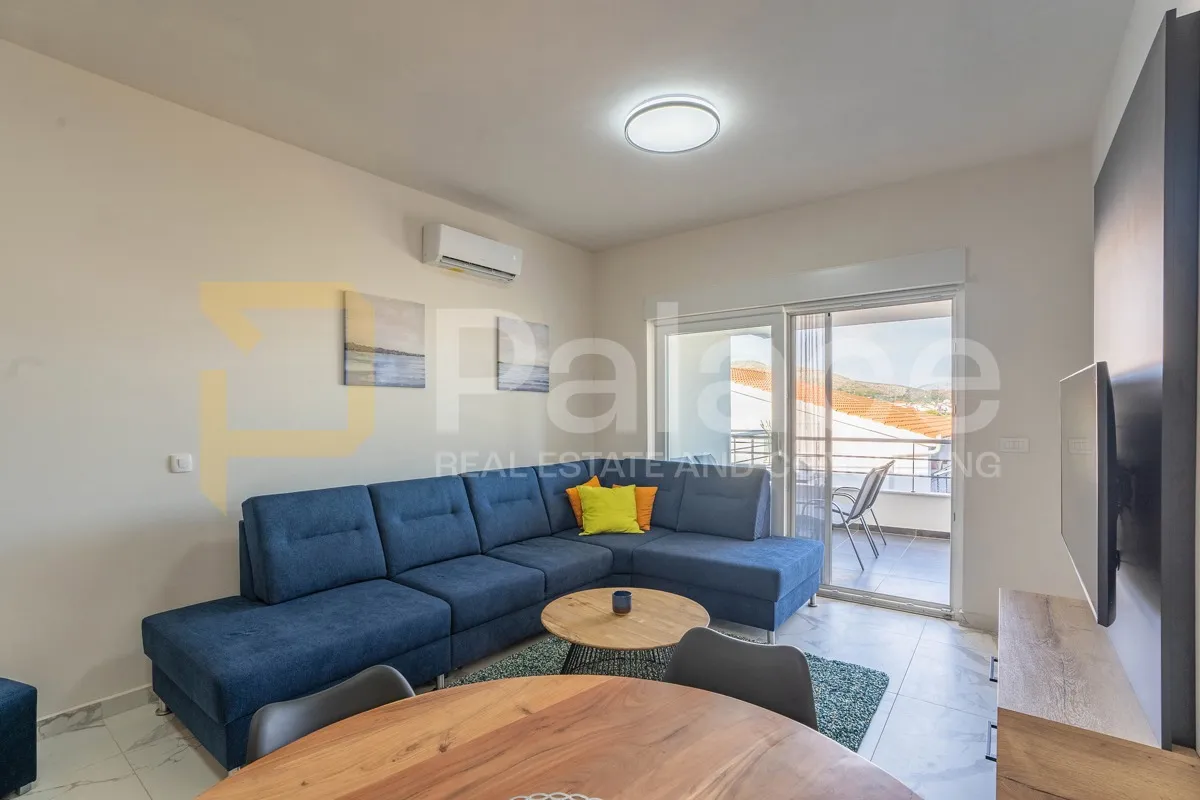 namješten stan s pogledom na more, seget donji, 79.50m², 2. kat - slika 3