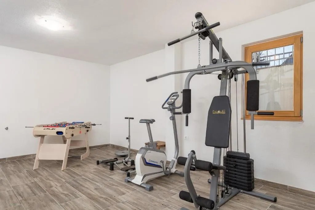 kuća s okućnicom idealna za turistički najam, 250m2, gornji turni - slika 11