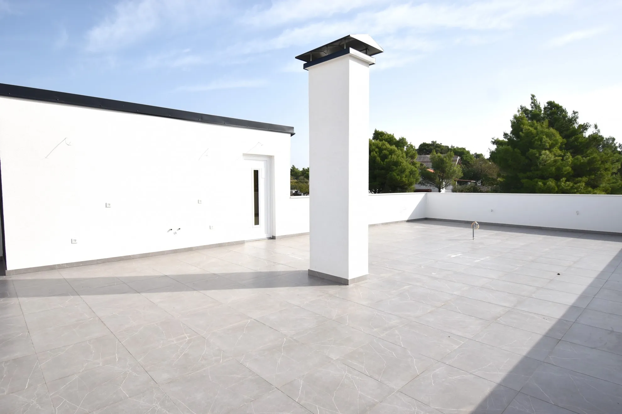 samostojeća nova kuća s bazenom i dvorištem, vodice, 319 m2 - slika 15