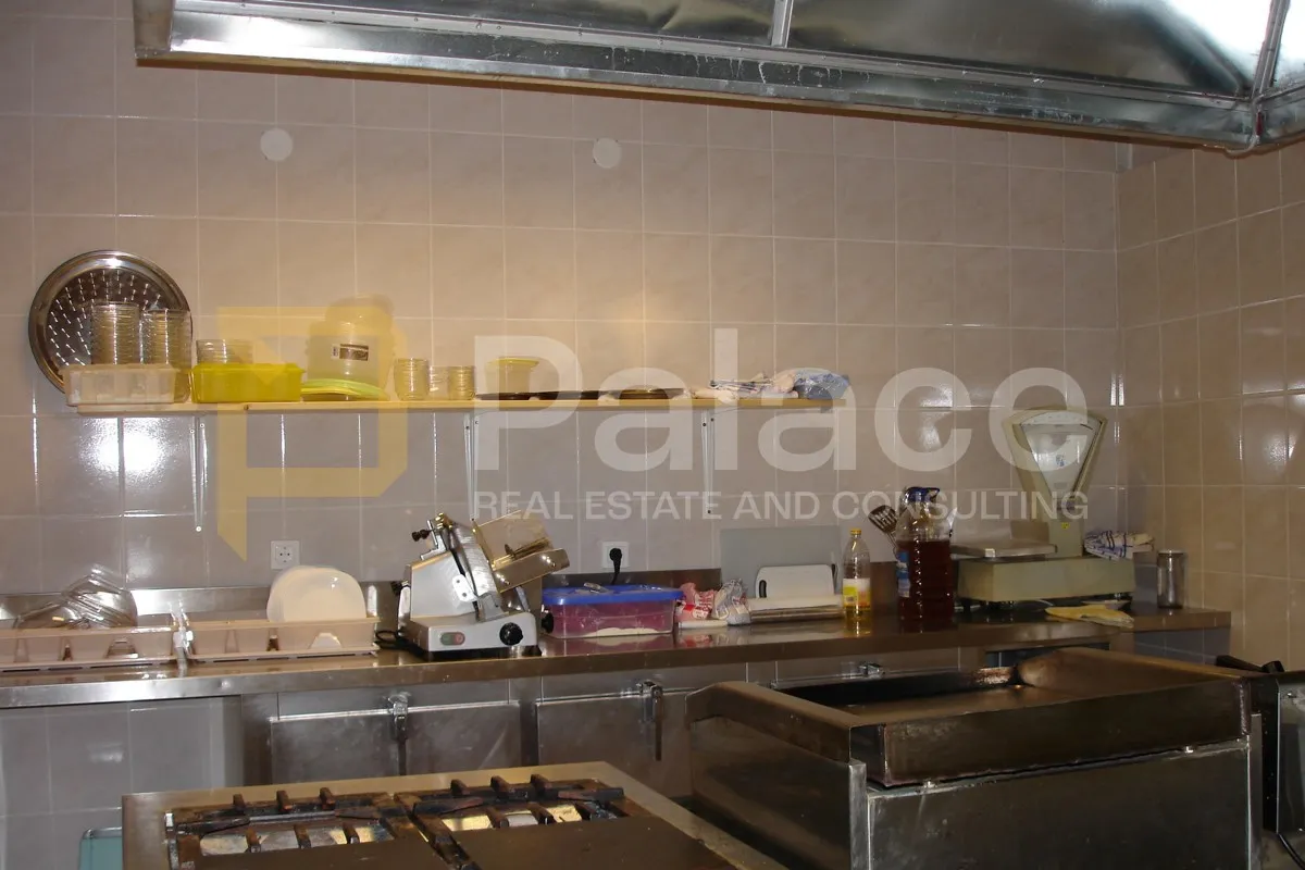 kamena kuća sa renovaciju s funkcionalnim restoranom - slika 14