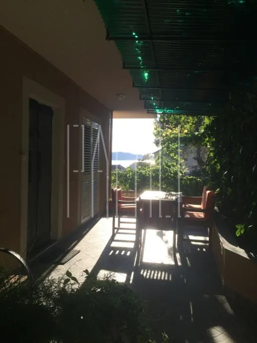 kuća: brodarica, katnica, 290.00 m2 (prodaja) - slika 2