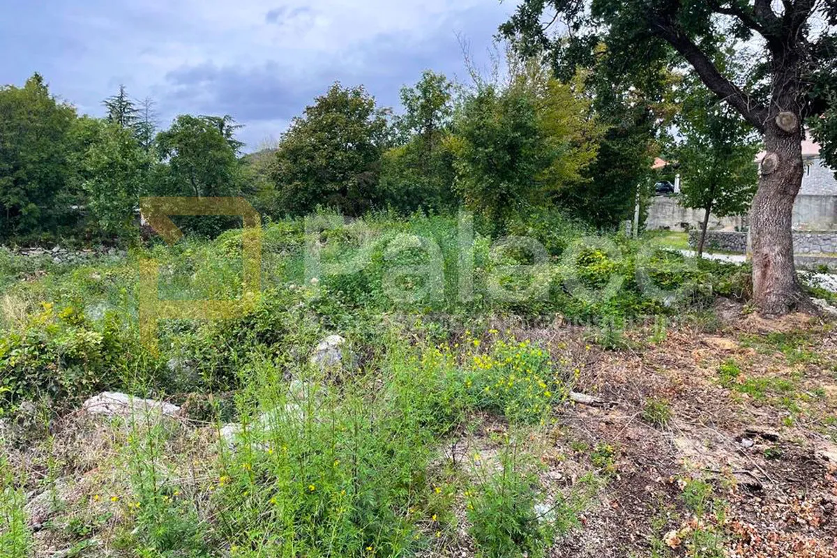 vrhunsko zemljište s građevinskom dozvolom i pogledom, kastav, 1000m2 - slika 2