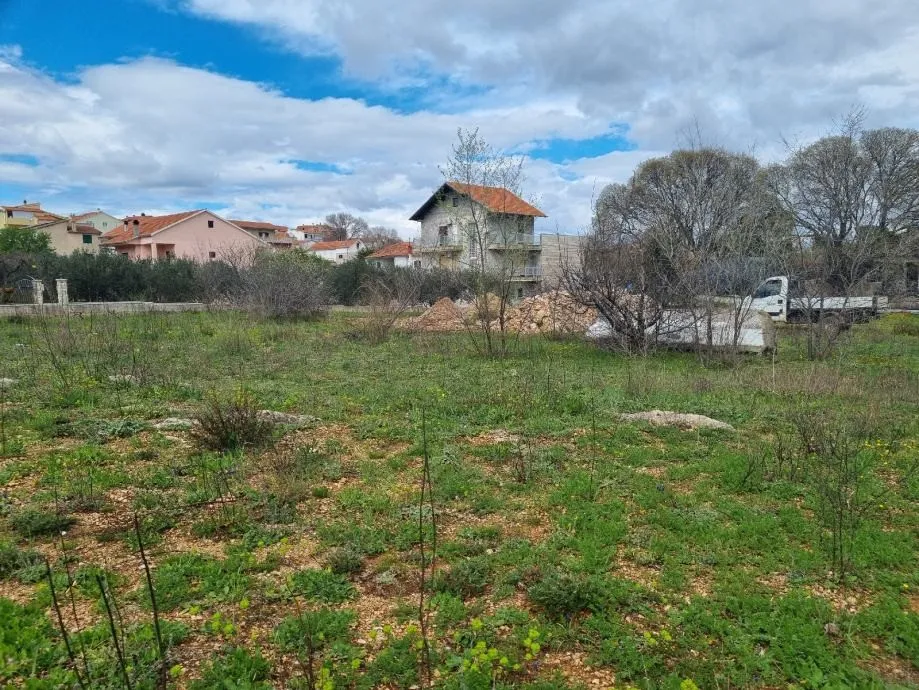 građevinsko zemljište uz more, raslina, 1392 m2 - slika 3