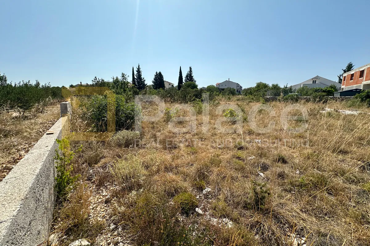 zemljište na mirnoj lokaciji sa pogledom na more, 2140 m2, bilice - slika 2