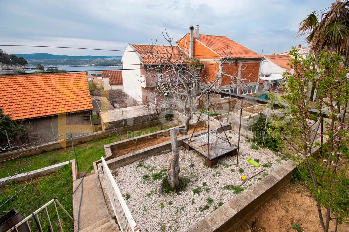 kuća: šibenik, 160.00 m2 - slika 19