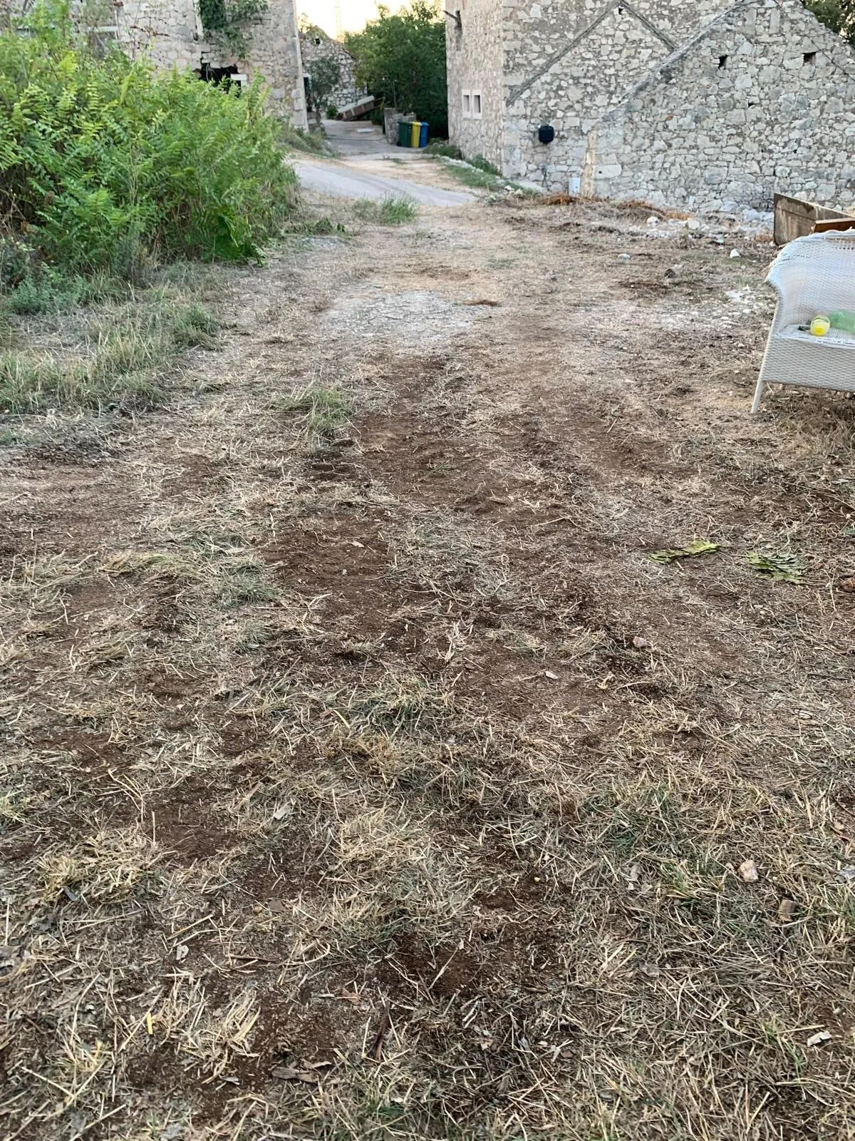 atraktivno građevinsko zemljište u raslini 931 m2 - slika 3