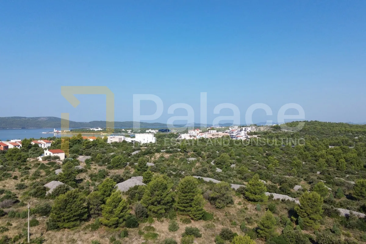 građevinsko zemljište površine 5428 m2 na brodarici - slika 2