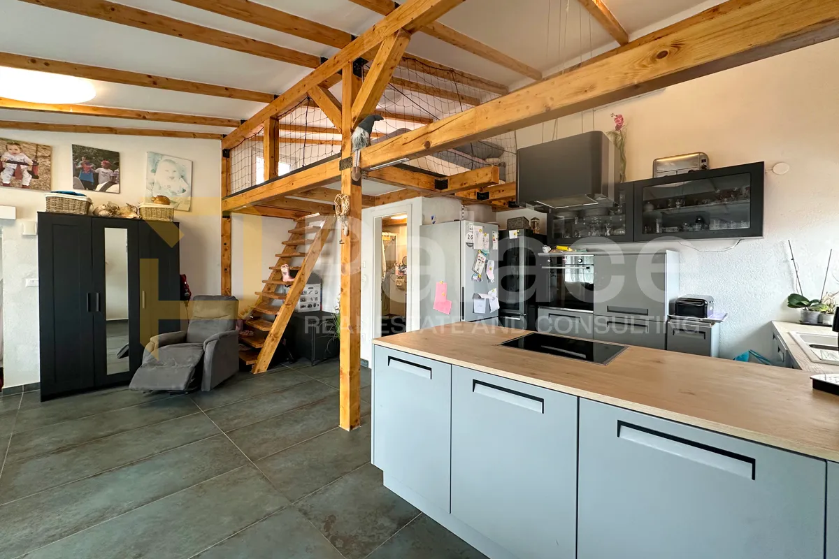 moderno uređen dvosoban stan na obali, 119 m2 - tisno - slika 17
