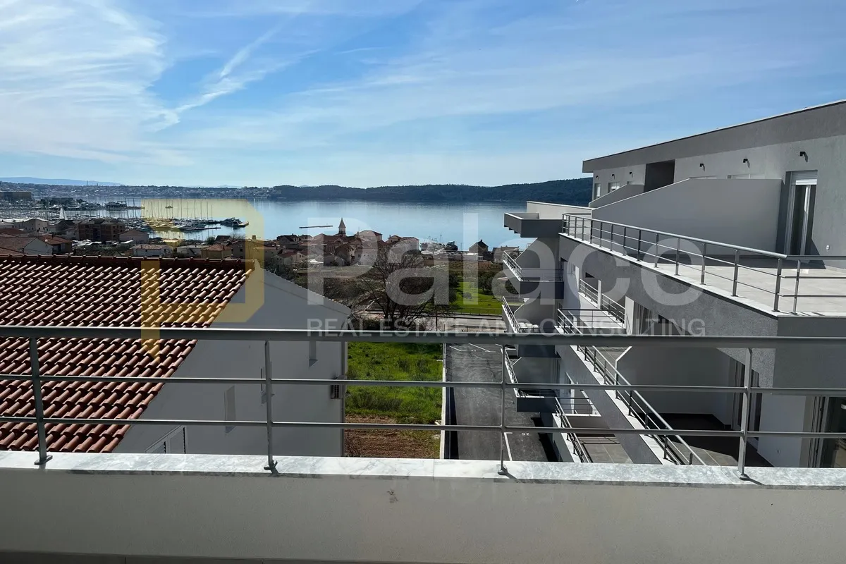 namješten stan s pogledom na more, seget donji, 79.50m², 2. kat - slika 7