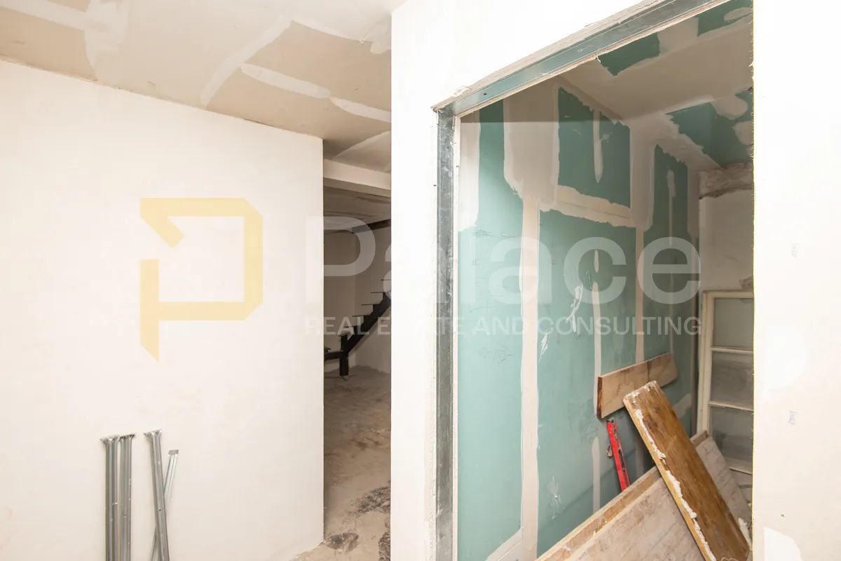 renovirani dvoetažni stan s4 u manjoj zgradi: šibenik-centar, 70 m2 - slika 5