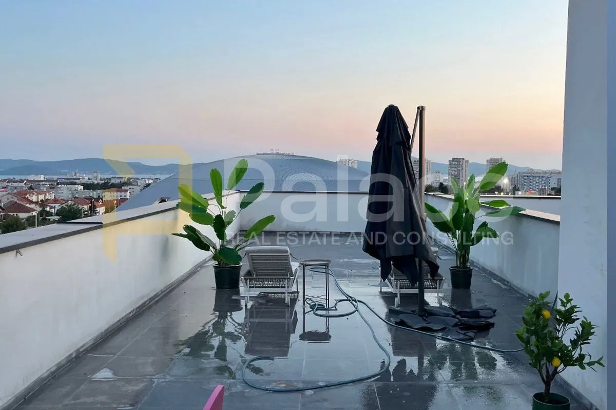 luksuzno uređen penthouse sa krovnom terasom višnjik 108m2 - slika 24