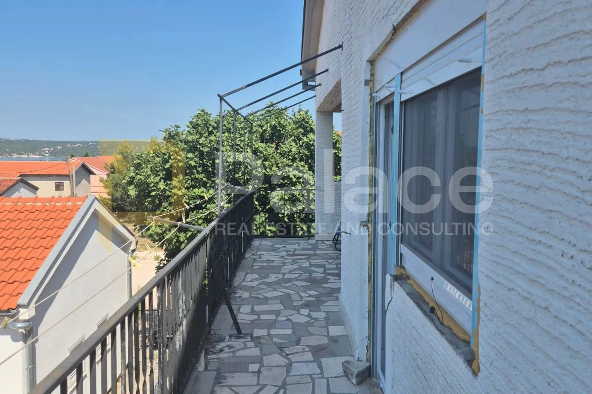 kuća 221 m² na dvije etaže + vrt 154 m² + stan 14 m² - slika 19