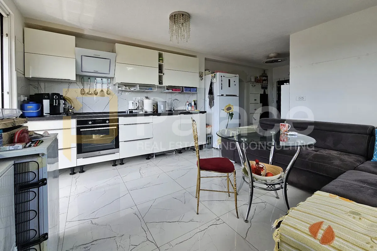 predivan panoramski pogled na more – kuća s apartmanima i okućnicom - slika 7