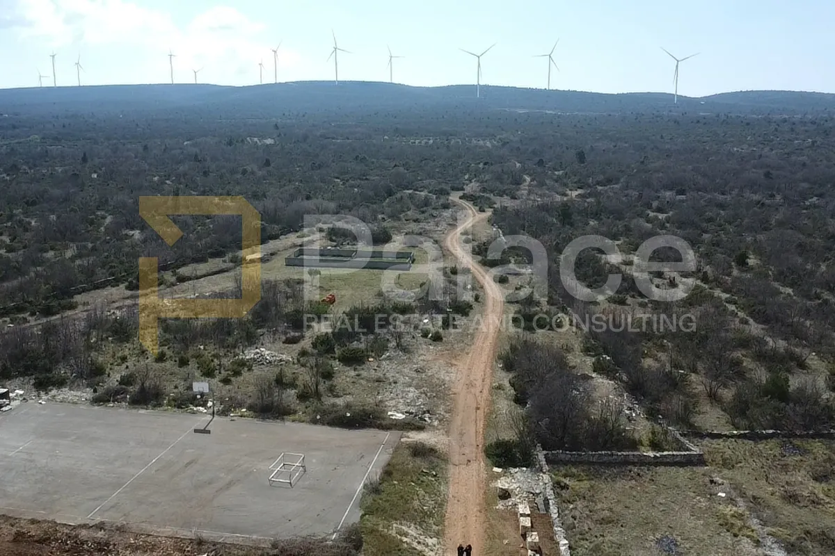 pridraga : građevinsko zemljište 2500 m2 - slika 2