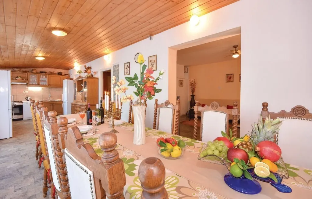 predivna kuća prvi red uz more, slatine, 230 m2 - slika 2