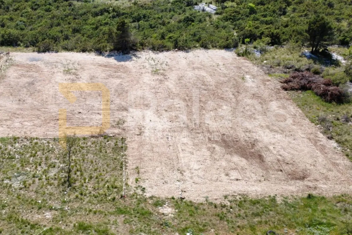 građevinski teren 1000m2 - danilo kraljice - slika 3