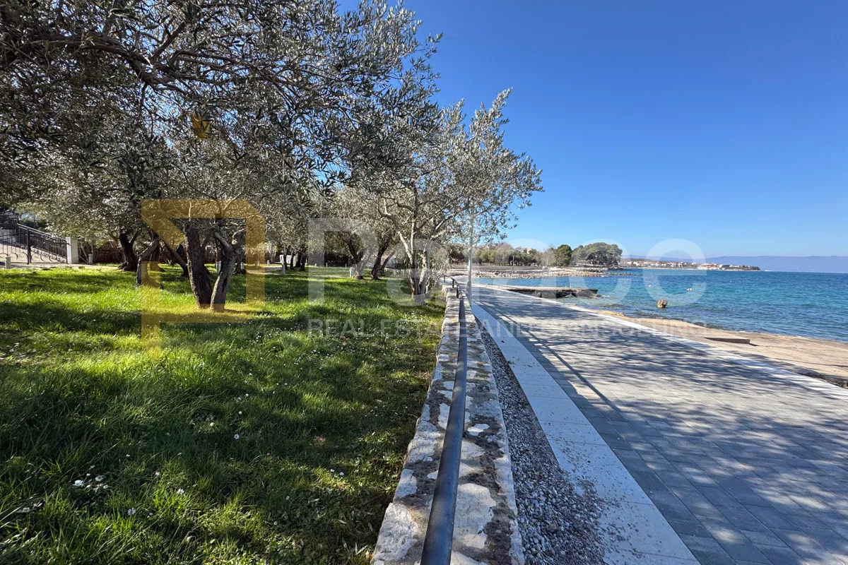 malinska – luksuzni dizajnerski stan 60 m² + terasa 100 m², blizu mora - slika 19