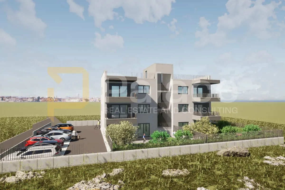 Penthouse s dva parkirna mjesta, Plano - Plano, Trogir
