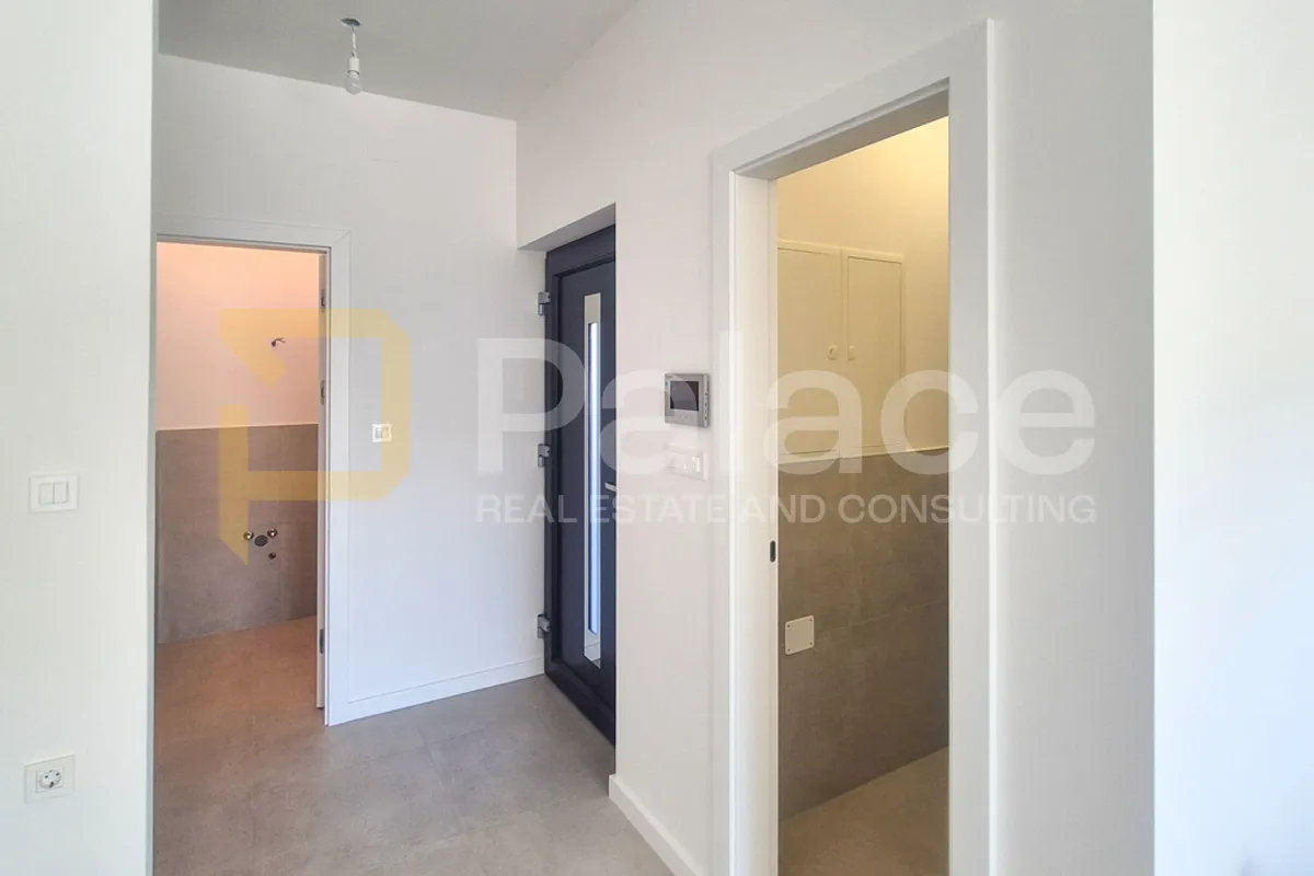 novogradnja duplex trosobni s dvorištem blizu mora, tisno 106 m2 - slika 10