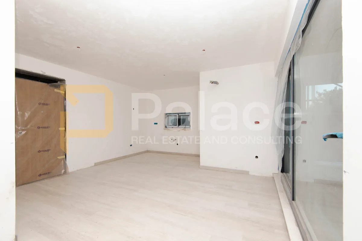 trosobni stan prvi red do mora - vodice 109m2 - slika 2
