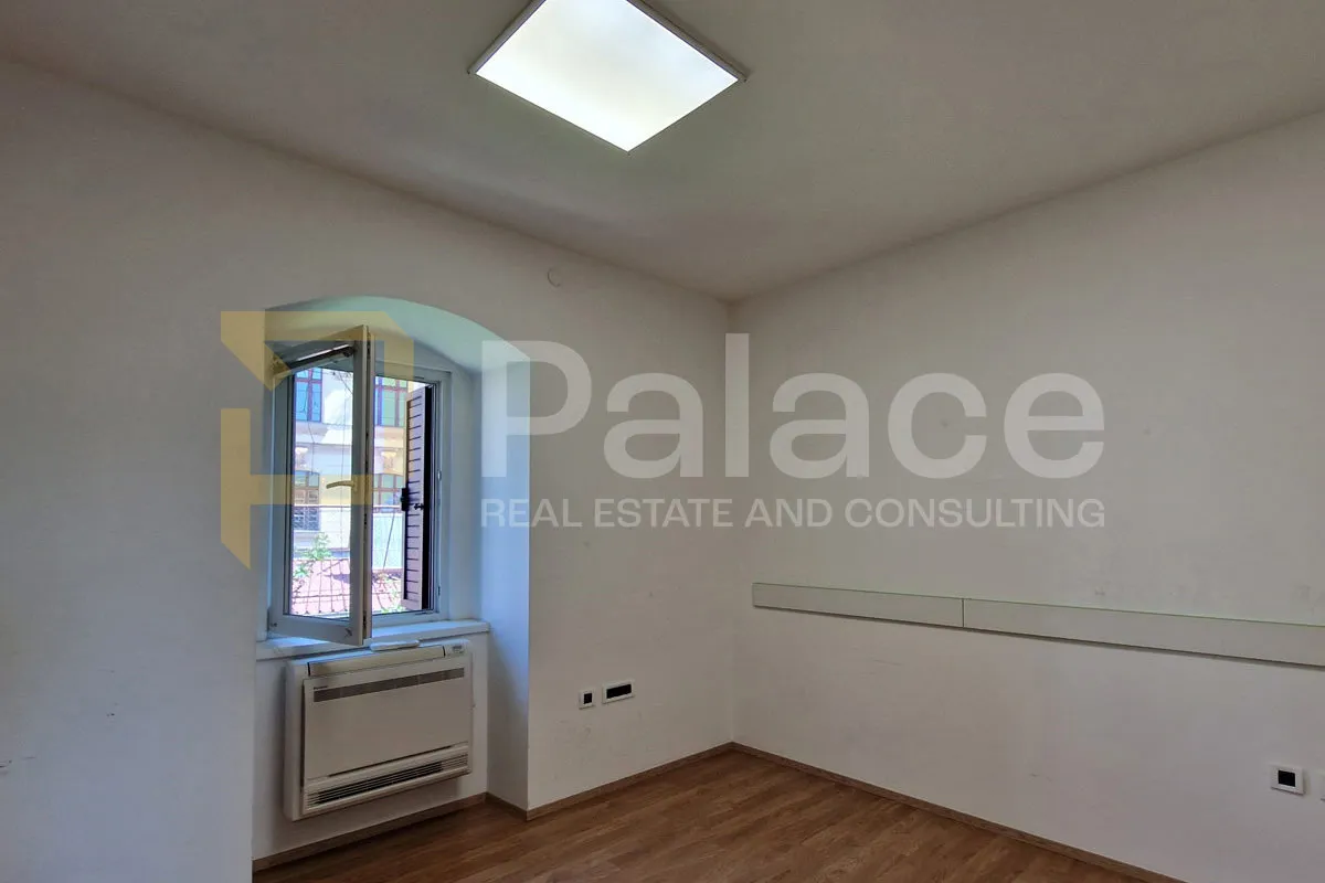 treći kat poslovne zgrade za zakup – strogi centar rijeke, 98m² - slika 6