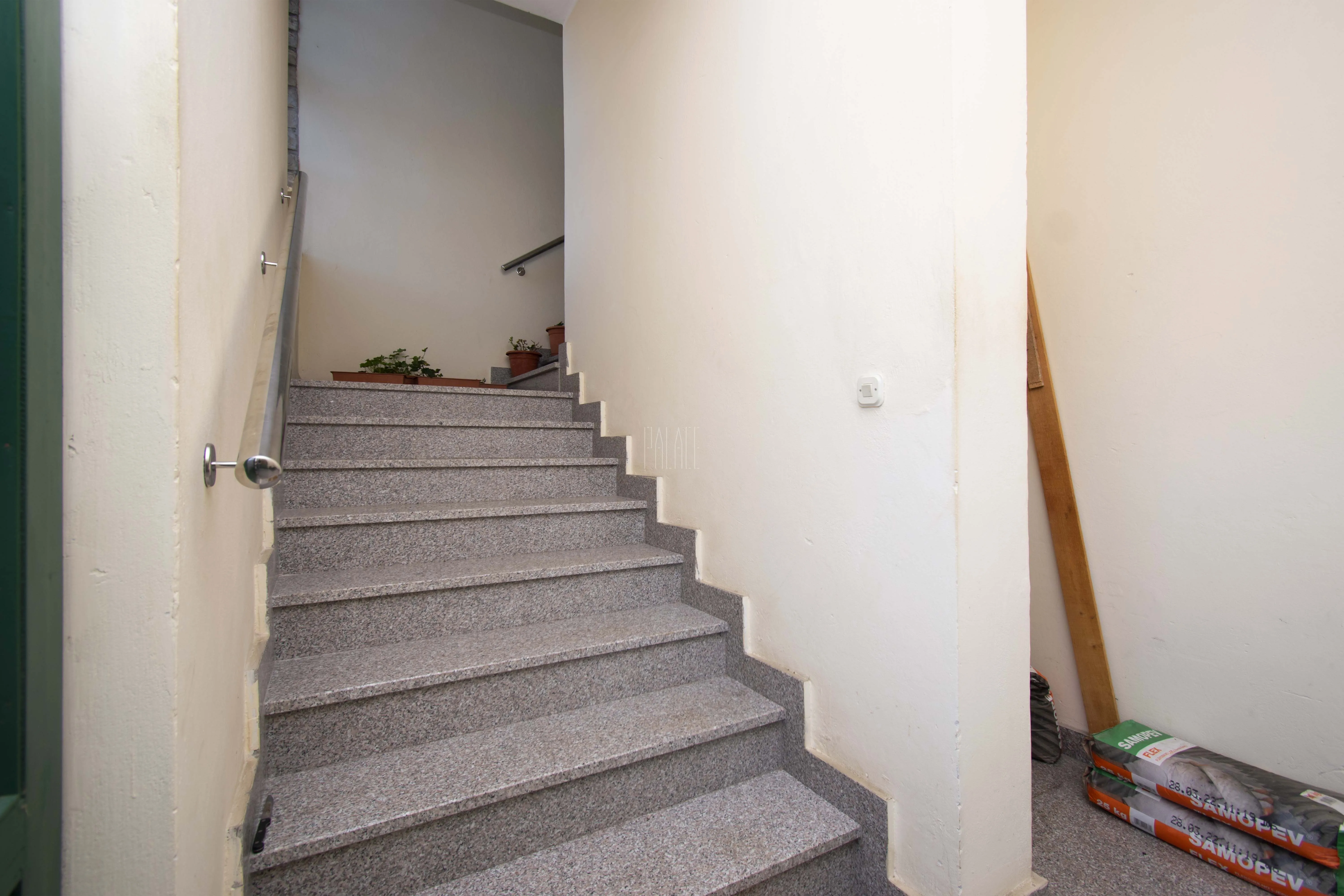 kuća s 5 poslovnih prostora i 3 stana, bilice kod šibenika, 510.00 m2 - slika 6