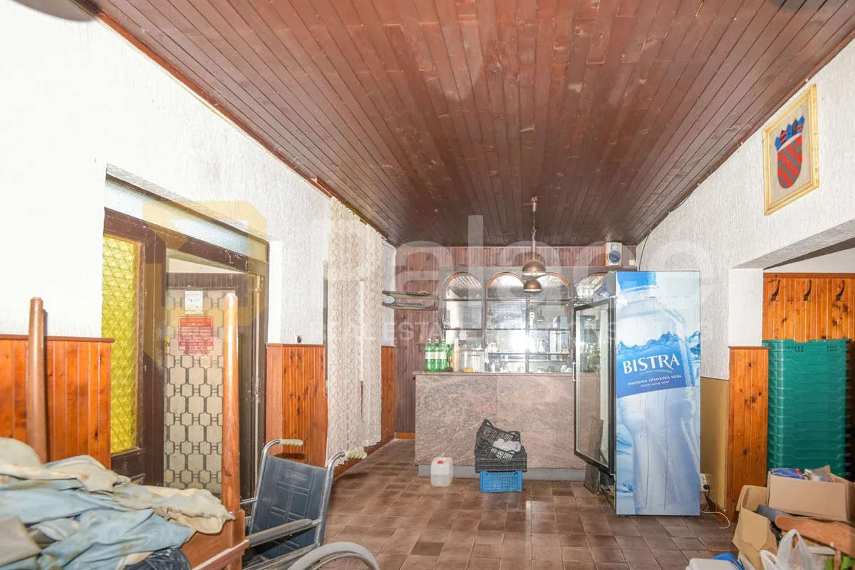 stambeno poslovna kuća s velikom okućnicom, stankovci-crljenik, 300 m2 - slika 20