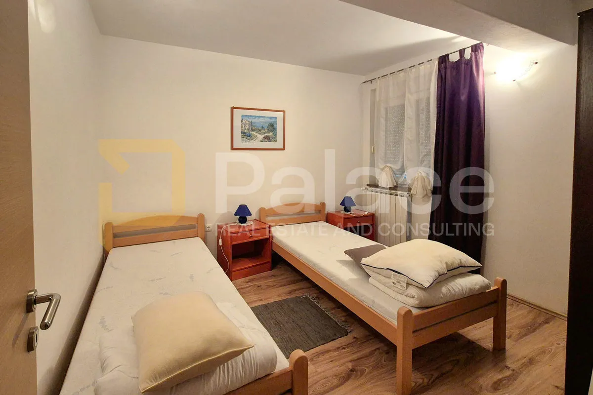 prilika! prodaja samostojeće kuće sa 4 apartmana, 347 m2, pula - slika 12