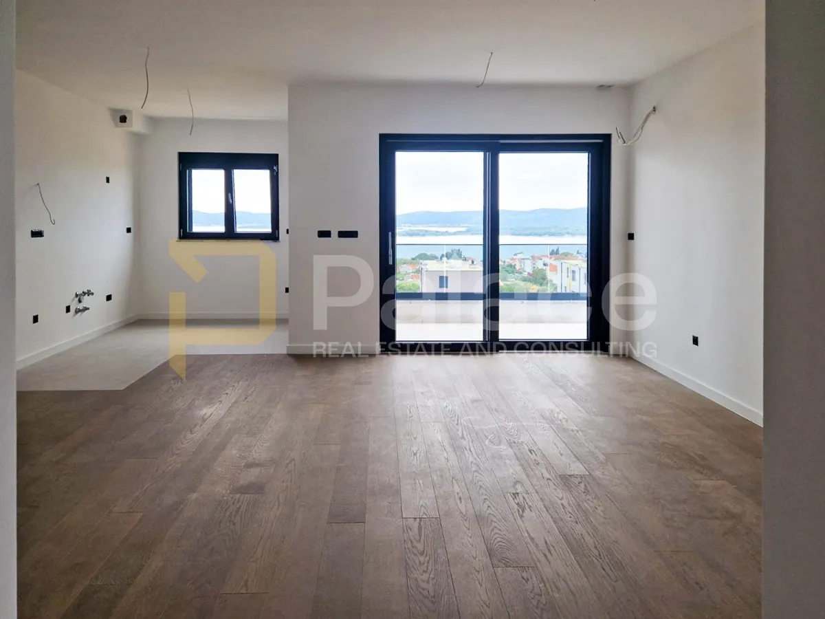 luksuzan penthouse s krovnom terasom i garažom - slika 10