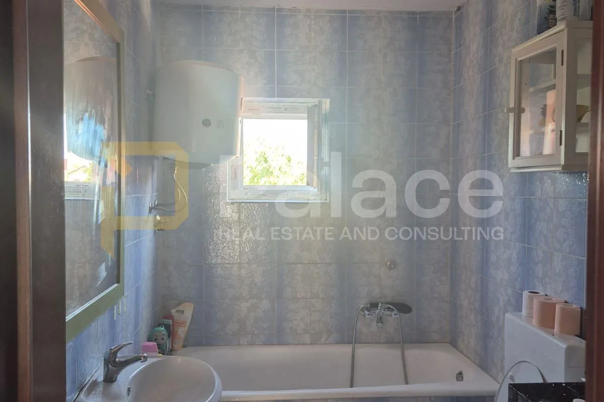 kuća 221 m² na dvije etaže + vrt 154 m² + stan 14 m² - slika 14