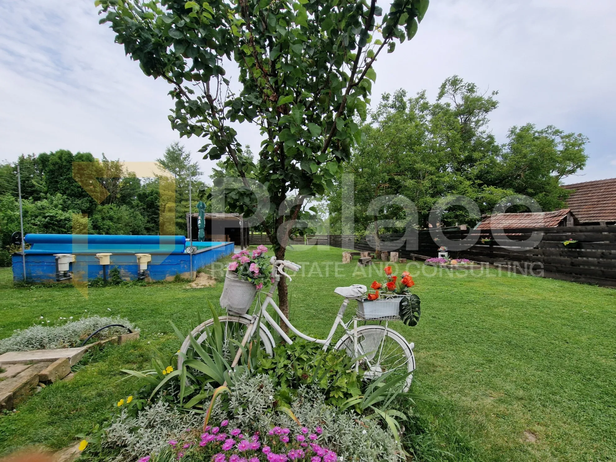 kuća s apartmanima i bazenom, 200 m2, bizovac - slika 2
