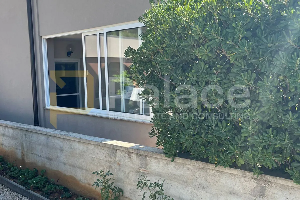 prilika apartmanska kuća na viru 200m2 - slika 25