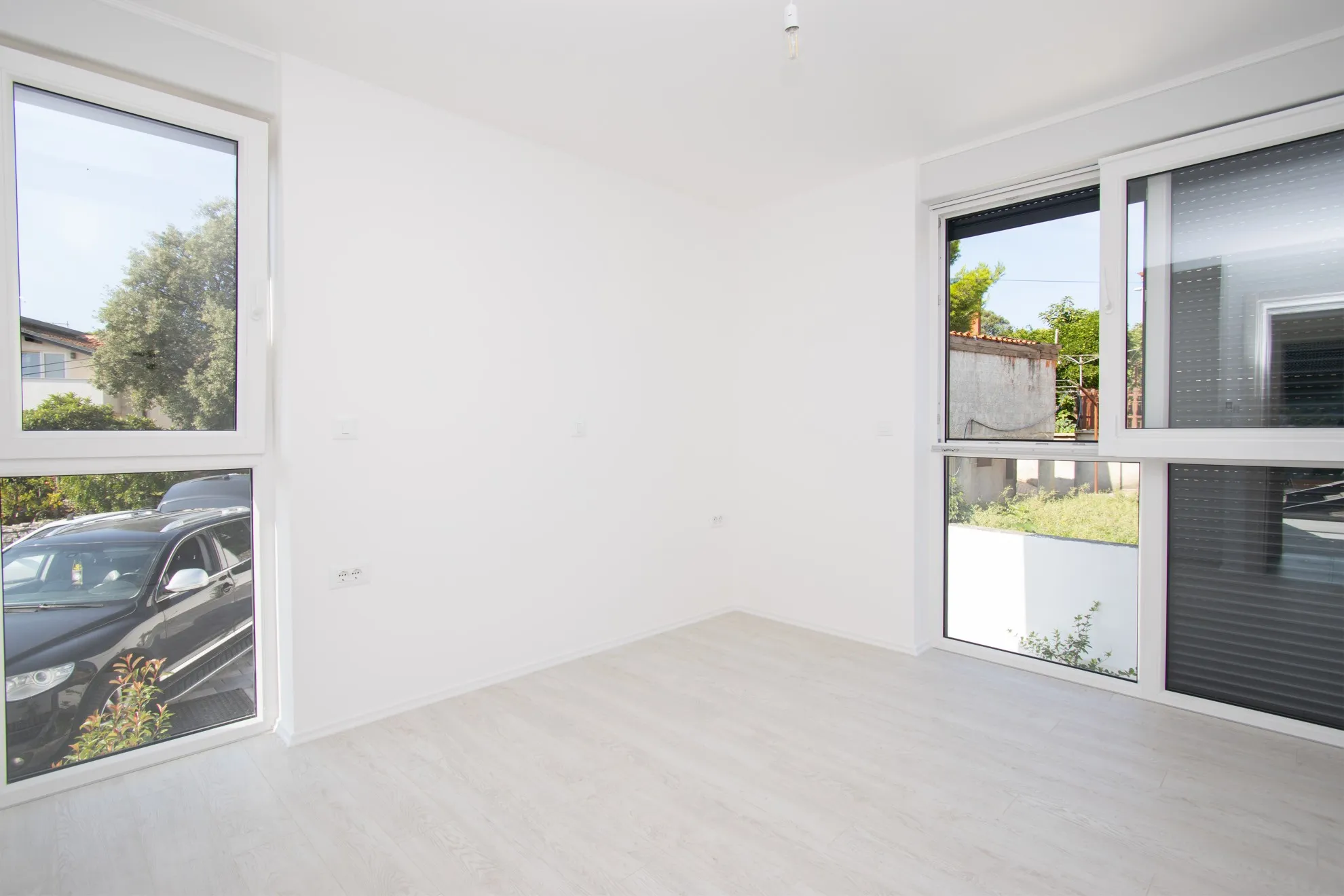 luksuzni dvoetažni stan s krovnom terasom, pogled na more,tisno,120 m2 - slika 6