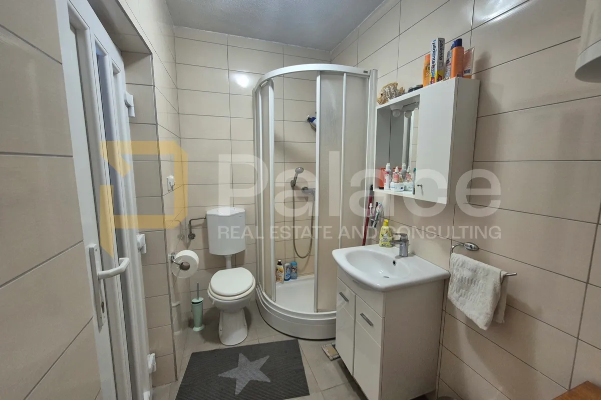 kuća u grbama – 75 m², garaža, dvorište, 1,2 km od mora - slika 14