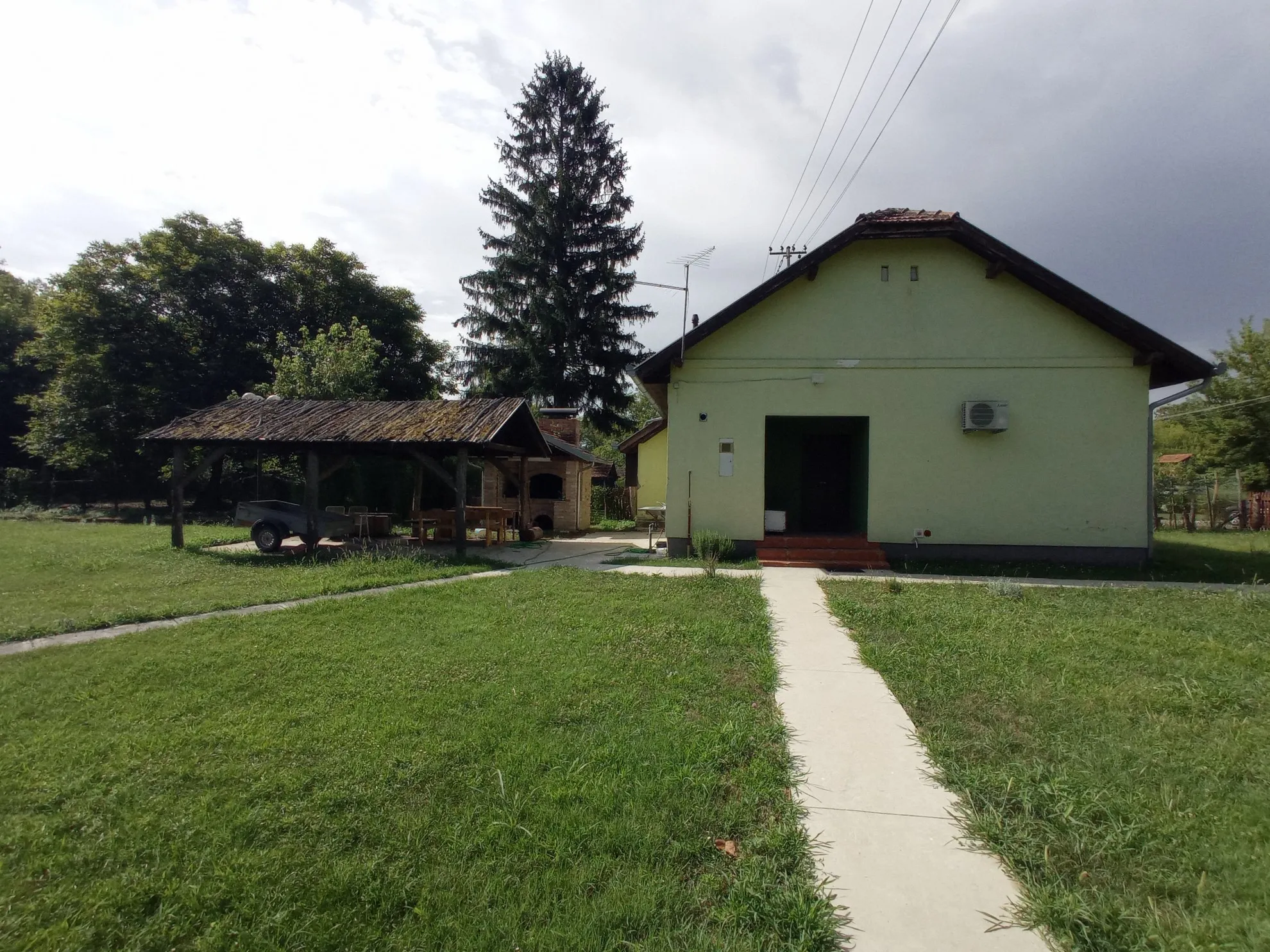 bilje, tikveš, dvije kuće za odmor u šumi pored rijeke, 156 m2 - slika 9