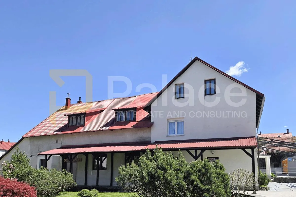 stambeno-poslovni kompleks s gospodarskim objektom – delnice, centar - slika 2