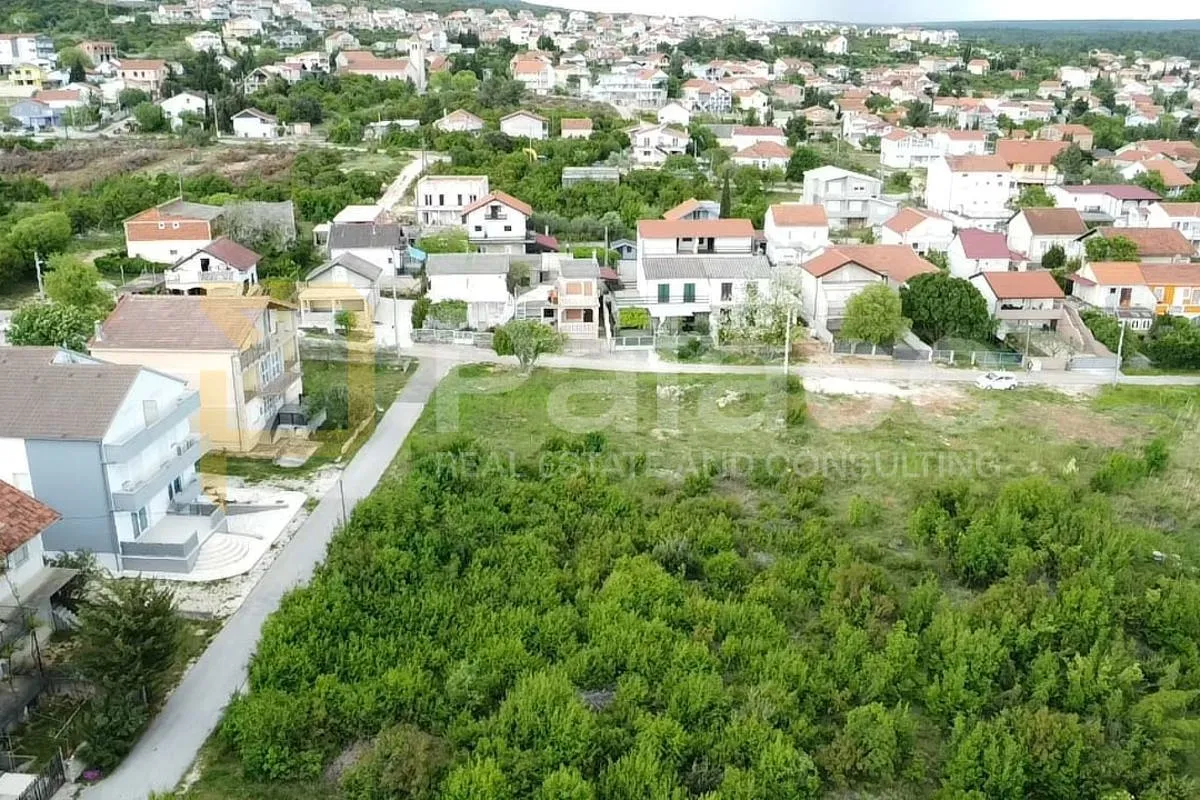 gornji karin : građevinsko zemljište 511 m2 - slika 4