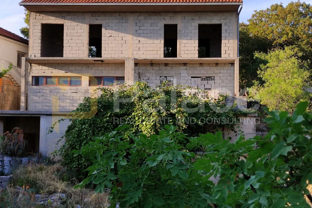 prilika! gornji humac, nedovršena kuća s okućnicom od 1.820 m² - slika 4