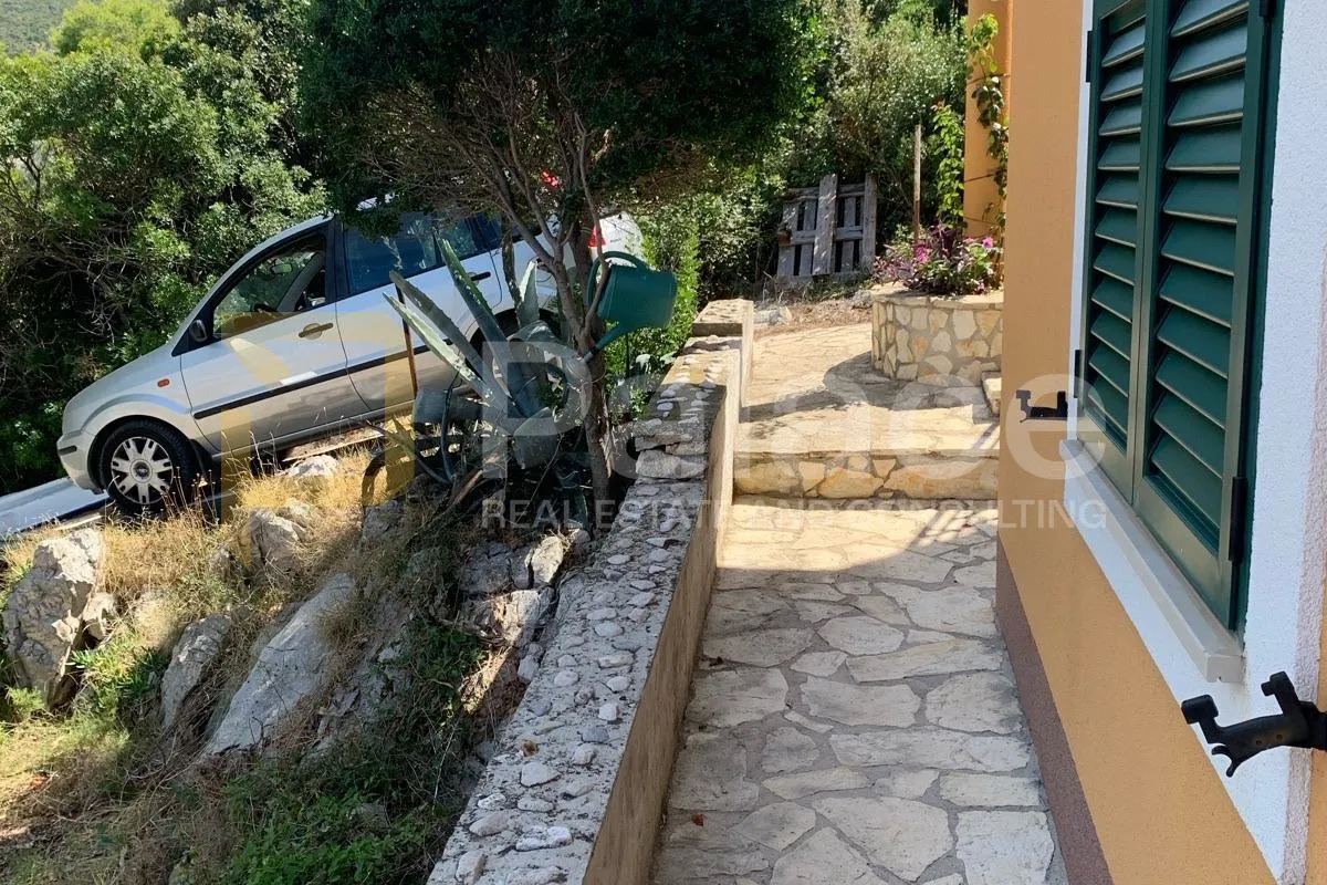 kuća za odmor ili investiciju, 27m od mora – donja krušica, šolta - slika 2