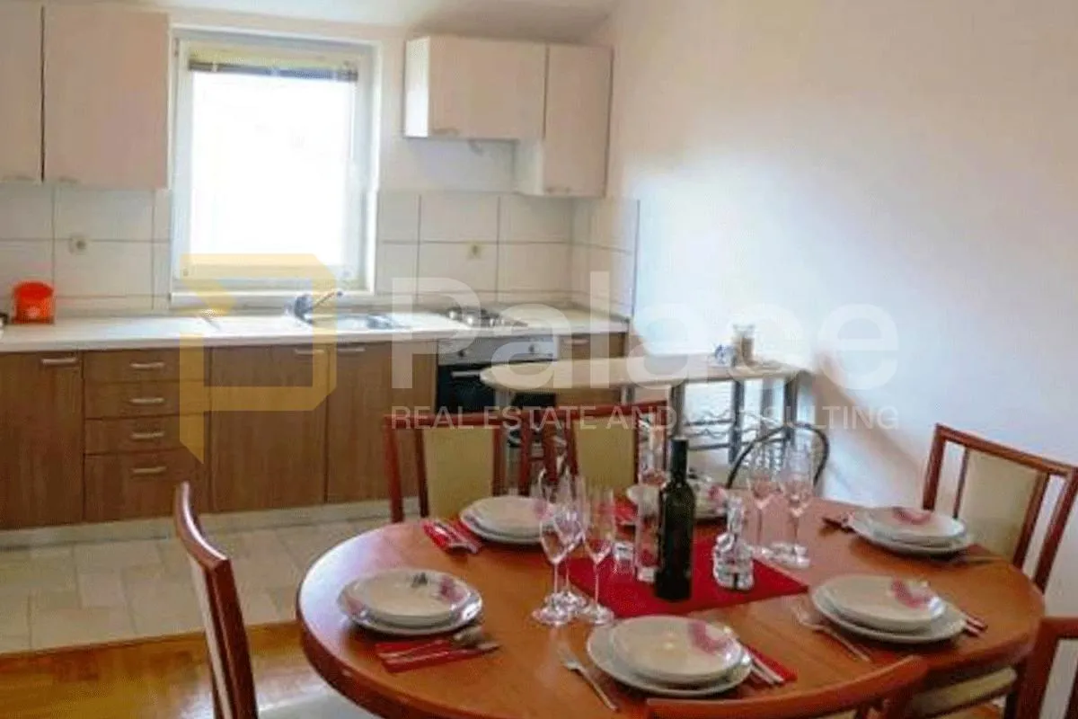 malinska – dvosoban stan s parkingom i pogledom na more, 285.000 € - slika 2