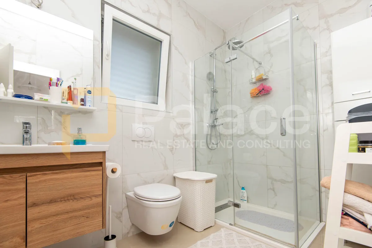 vodice - kuća s pogledom na more - 226m2 - slika 12