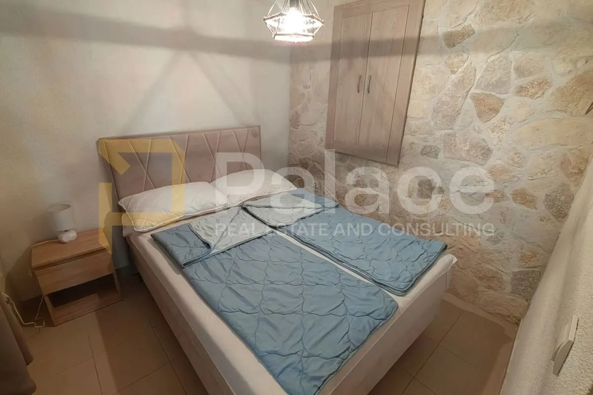 kamenita kuća s panoramskom terasom, dva apartmana – privlaka - slika 13