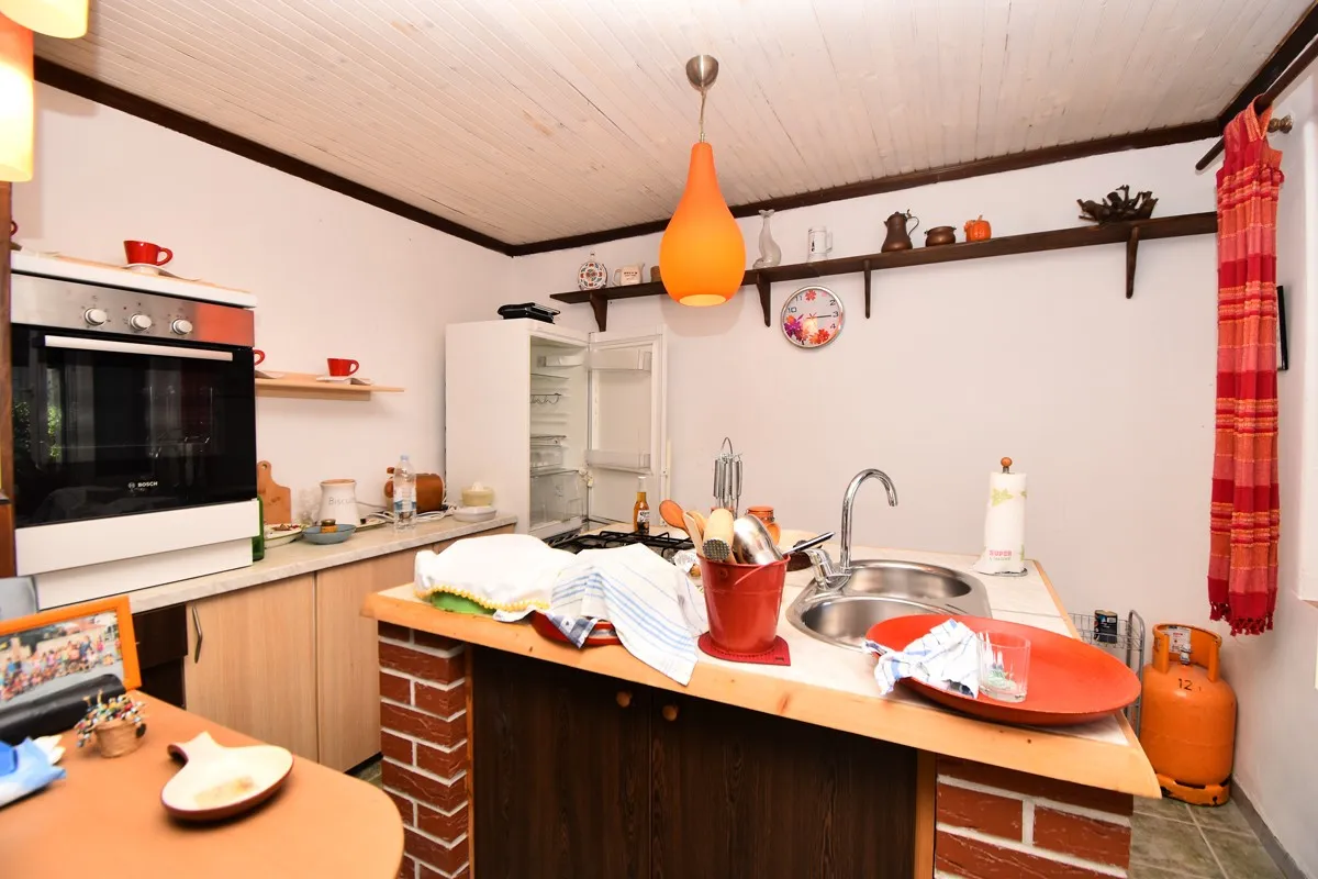 kuća na otoku s velikom terasom - slika 3