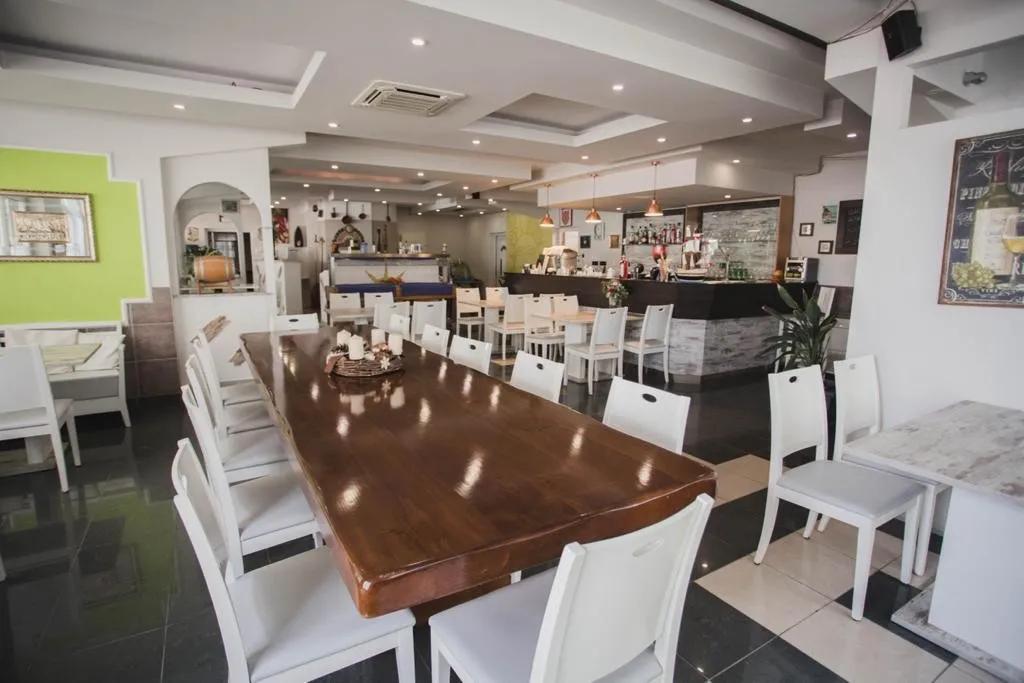 prodaje se hotel s restoranom u vukovaru - slika 14