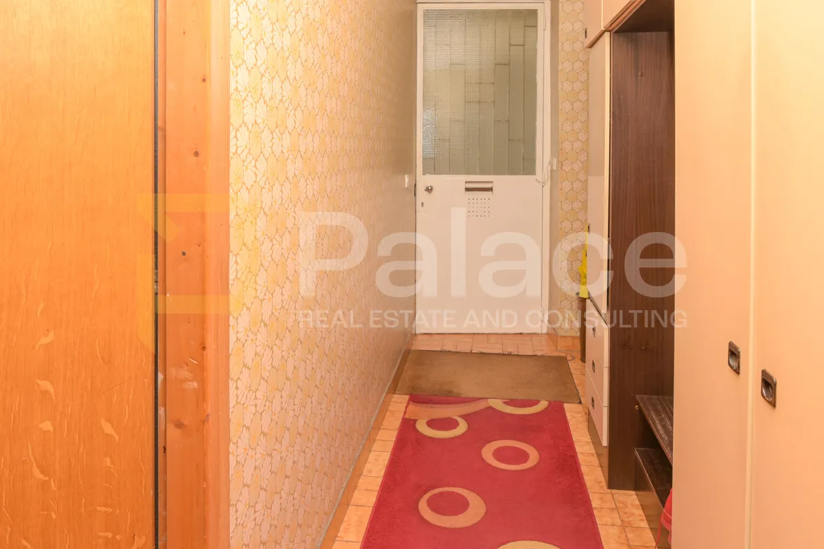 dvoetažni trosoban funkcionalan stan u centru šibenika s terasom,110m2 - slika 10
